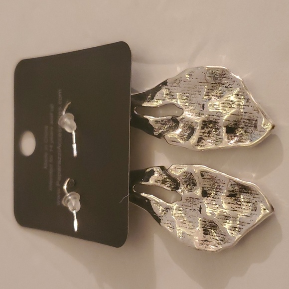 EARRINGS - Picture 4 of 4